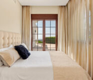 Вилла с панорамным видом в Бенахависе, 889 кв.м, терраса