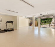 Вилла с панорамным видом в Бенахависе, 889 кв.м, терраса