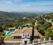 Вилла с панорамным видом в Бенахависе, 889 кв.м, терраса