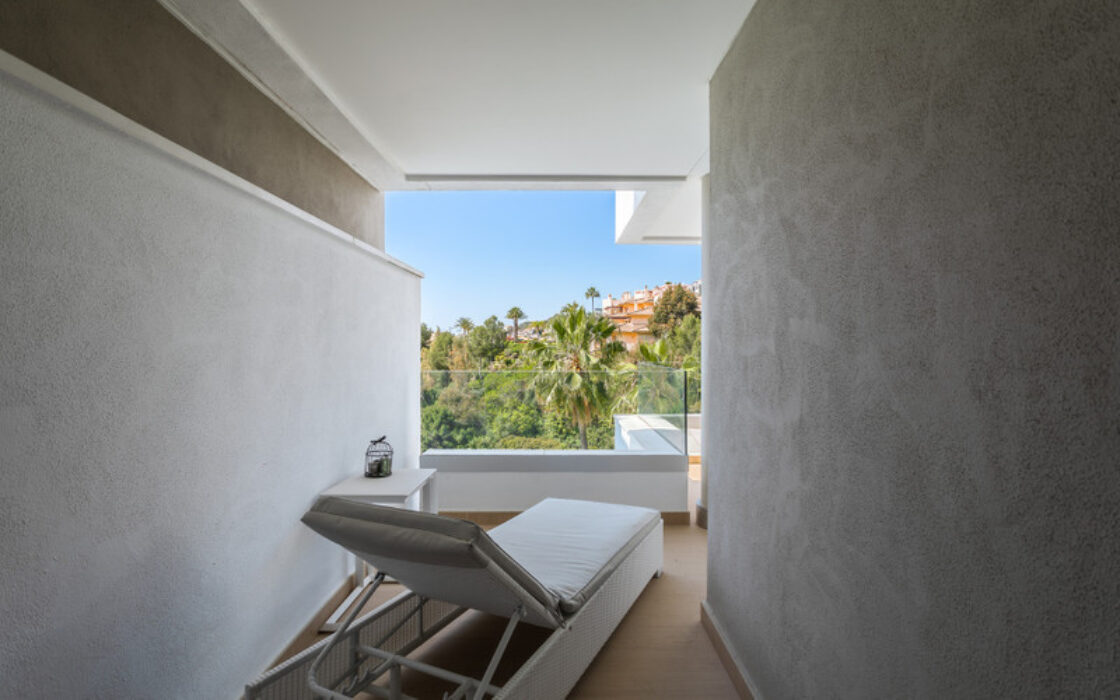 Апартаменти з терасою в Бенахавісі, 181 кв.м, 4 кімнати