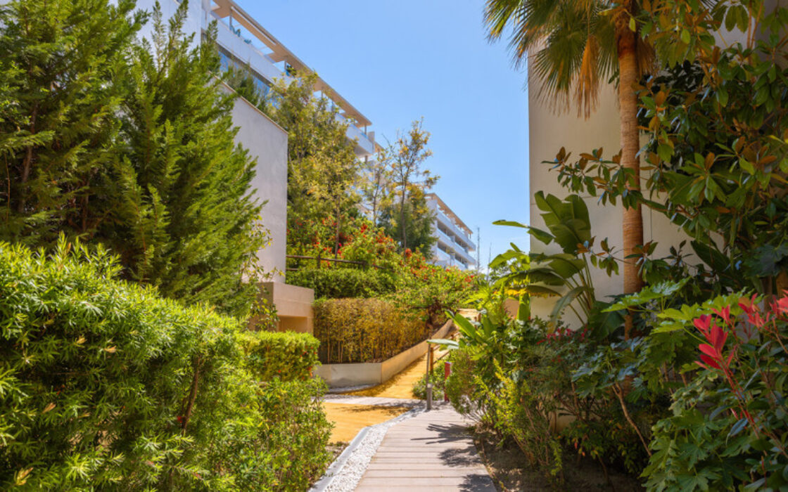 Апартаменти з терасою в Бенахавісі, 181 кв.м, 4 кімнати