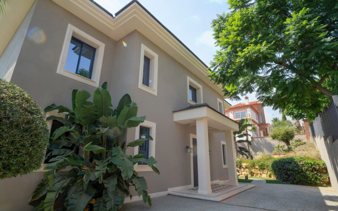 Вилла на продаже в Los Flamingos 526 кв.м с террасой