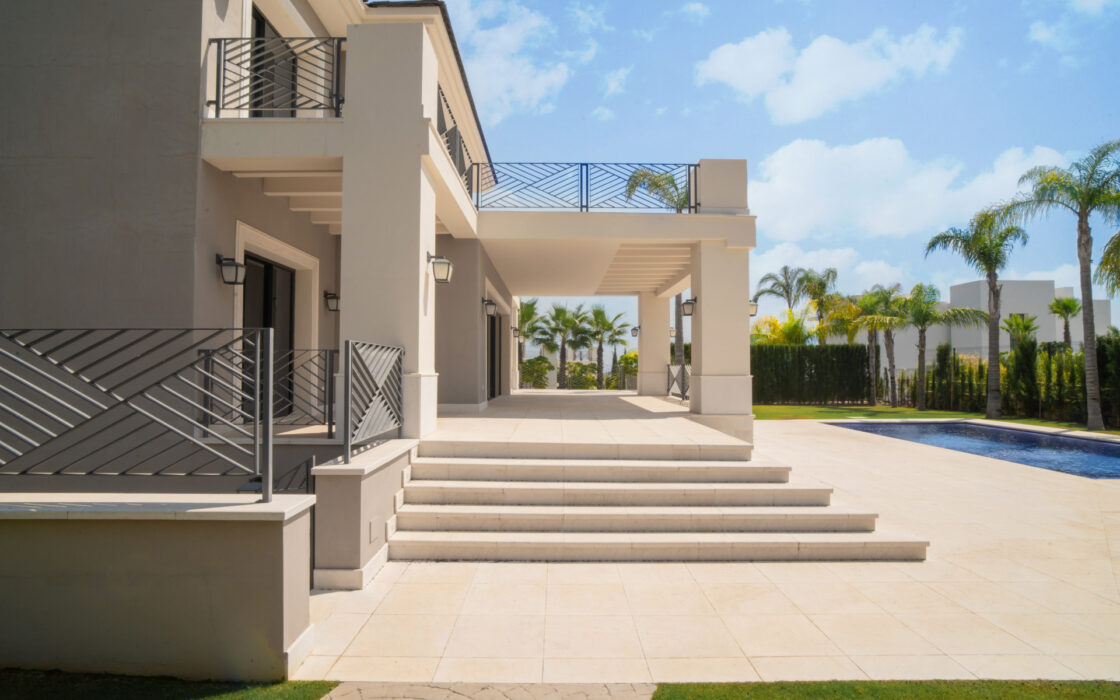 Вилла на продаже в Los Flamingos 526 кв.м с террасой