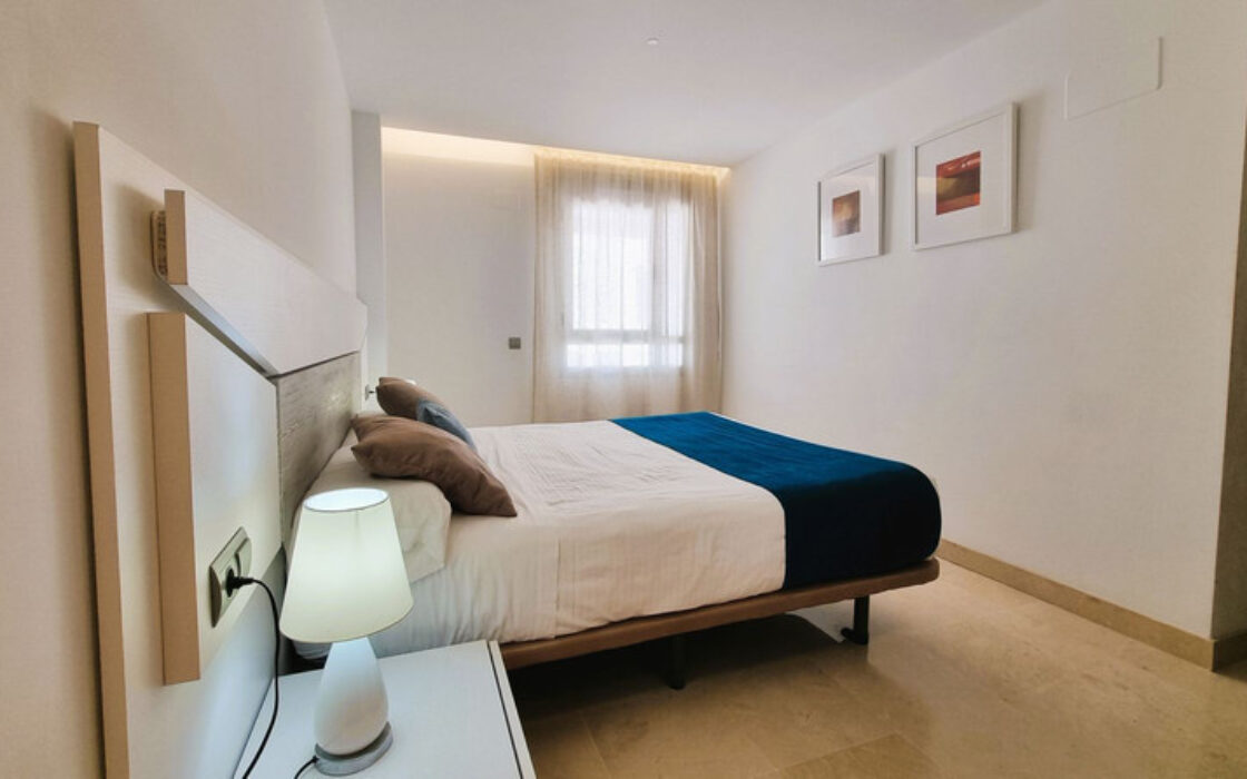 Квартира з терасою в Сан-Педро-де-Алькантара 115 кв.м