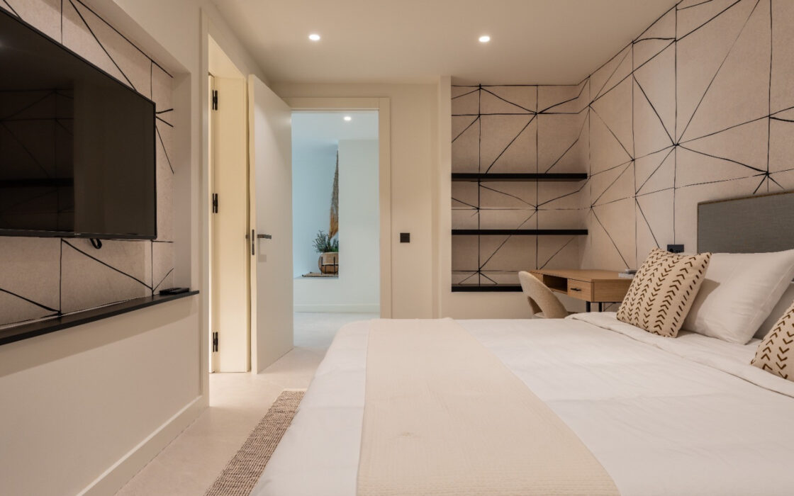 Изысканная Вилла в Марбелье с 5 Спальнями и Террасой