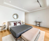 Вілла в Lomas de Marbella Club 647 кв.м з терасою біля моря