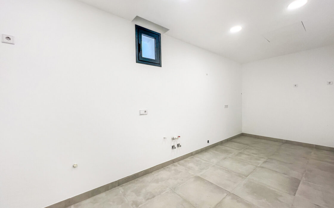 Вілла в Lomas de Marbella Club 647 кв.м з терасою біля моря