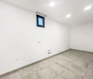 Вілла в Lomas de Marbella Club 647 кв.м з терасою біля моря