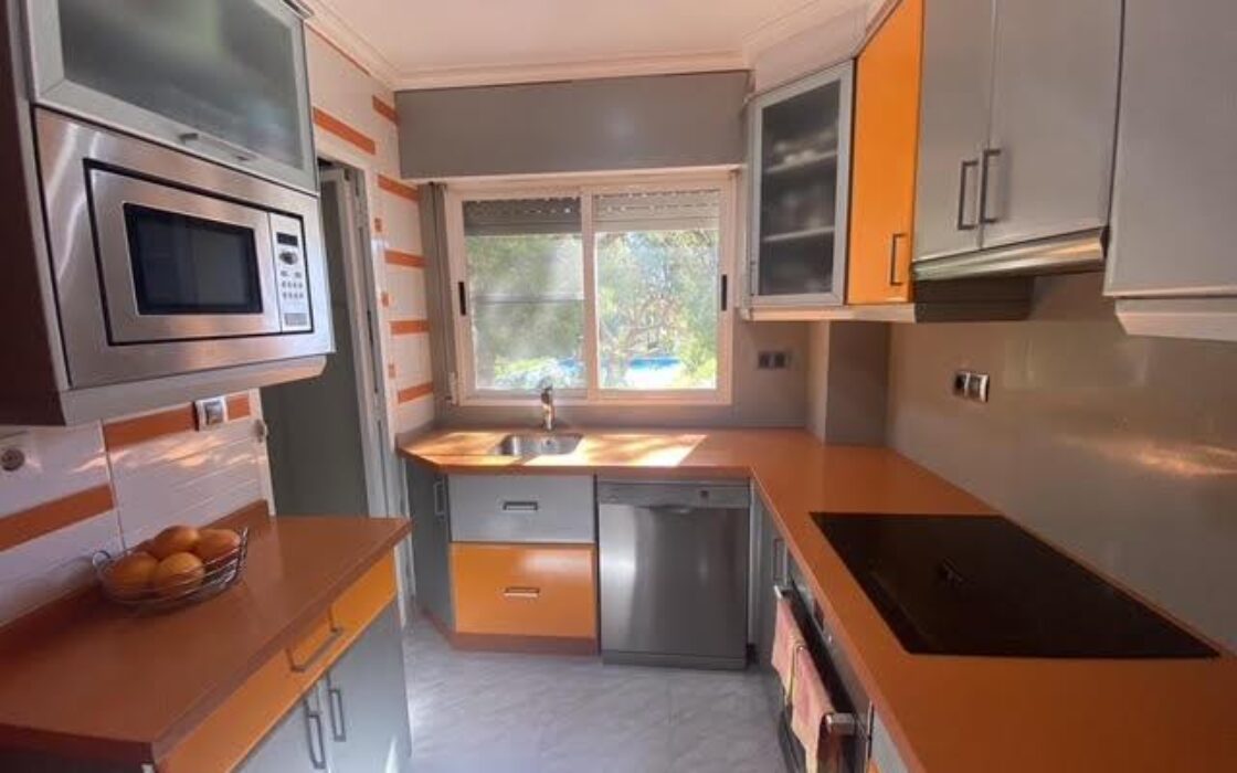 Апартаменты у моря в Аликанте 93 кв.м с террасой