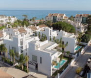 Новая вилла 434 кв.м у пляжа в Марбелье, Золотая Миля