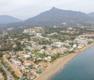 Новая вилла 434 кв.м у пляжа в Марбелье, Золотая Миля