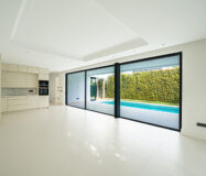 Новая вилла 434 кв.м у пляжа в Марбелье, Золотая Миля