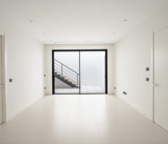 Новая вилла 434 кв.м у пляжа в Марбелье, Золотая Миля