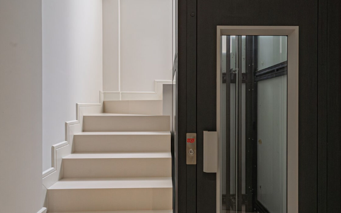 Новая вилла 434 кв.м у пляжа в Марбелье, Золотая Миля