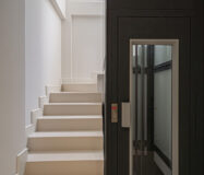 Новая вилла 434 кв.м у пляжа в Марбелье, Золотая Миля