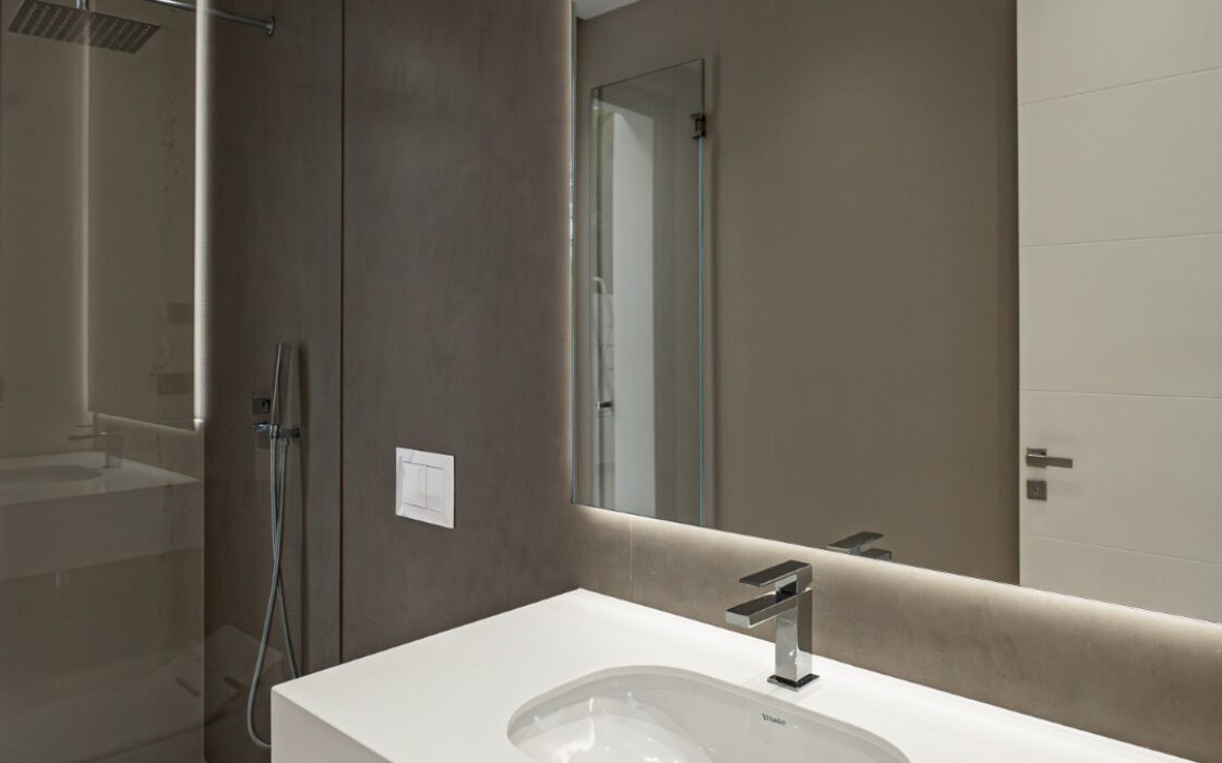 Новая вилла 434 кв.м у пляжа в Марбелье, Золотая Миля