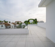 Новая вилла 434 кв.м у пляжа в Марбелье, Золотая Миля