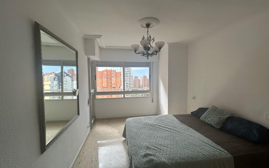 Апартаменти з терасою в Бенідормі 100 кв.м біля моря