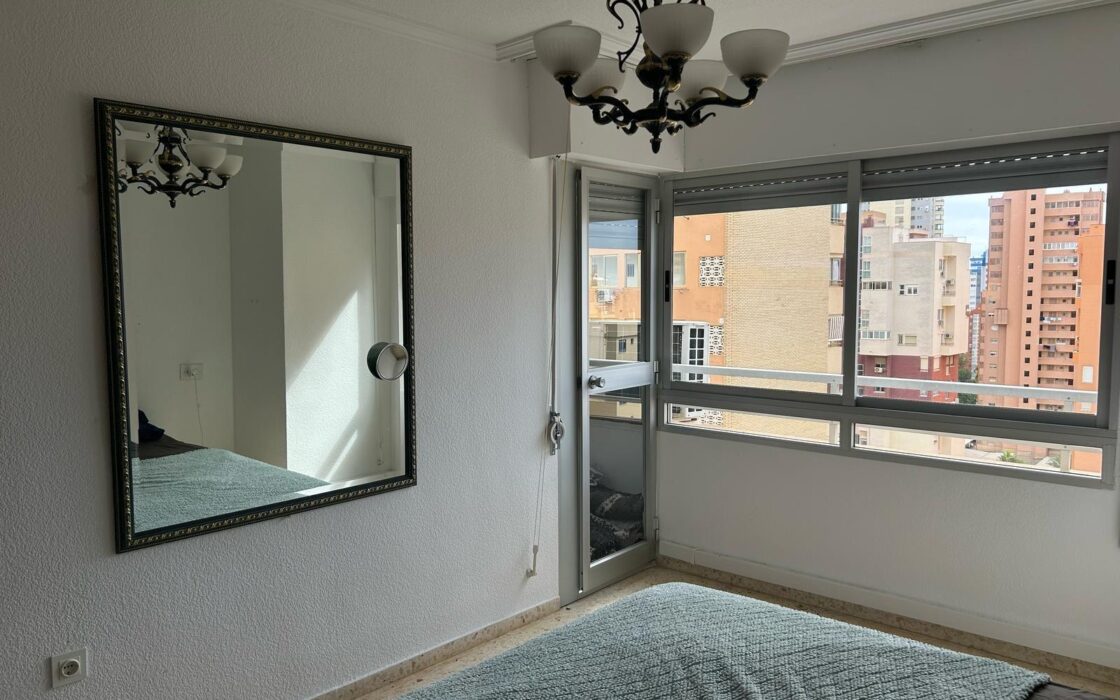 Апартаменти з терасою в Бенідормі 100 кв.м біля моря