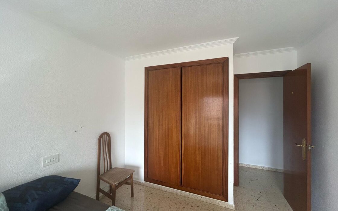 Апартаменти з терасою в Бенідормі 100 кв.м біля моря