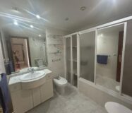 Апартаменти з терасою в Бенідормі 100 кв.м біля моря