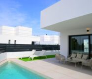 Вилла с садом в Долоресе, 137 кв.м, новый дом