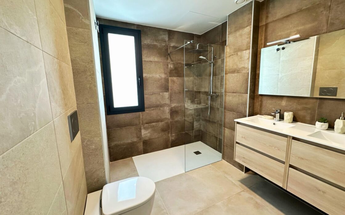 Вилла с садом в Долоресе, 137 кв.м, новый дом