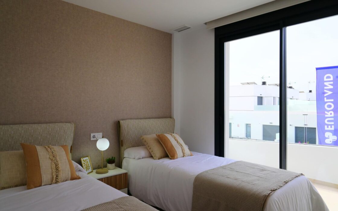 Вилла с садом в Долоресе, 137 кв.м, новый дом