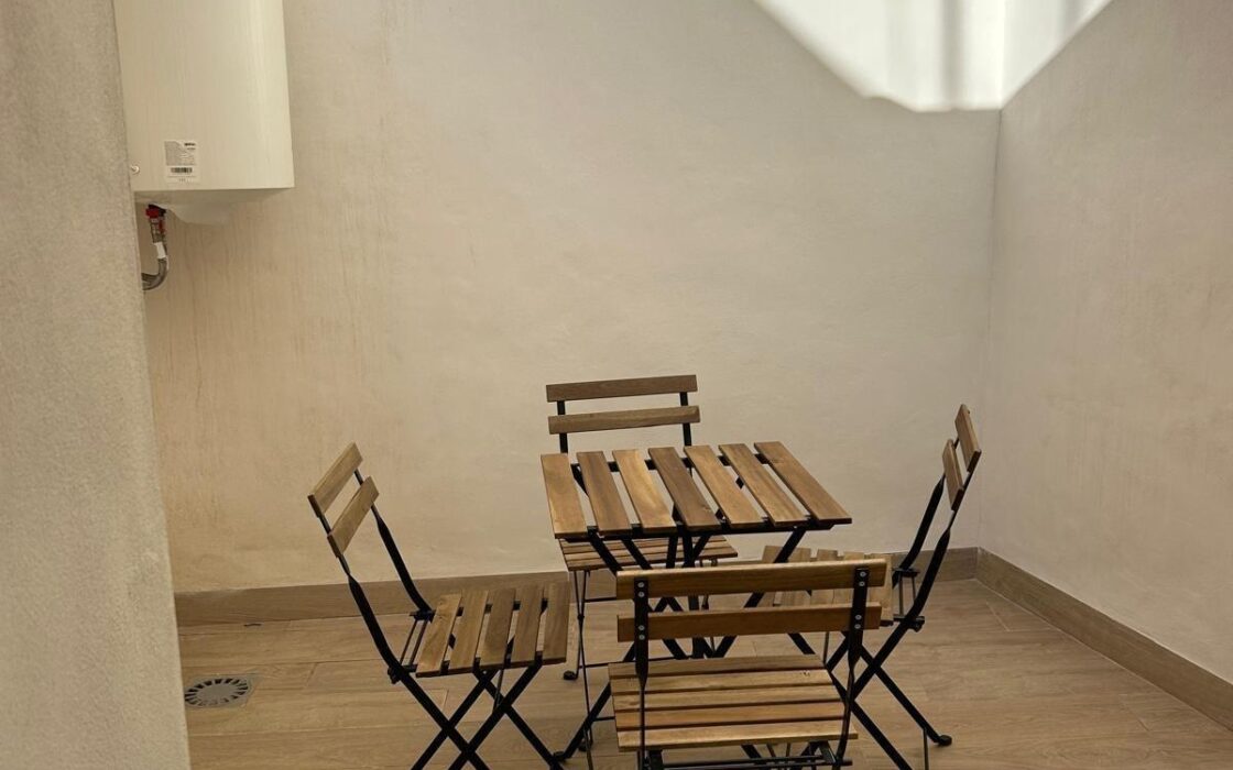 Дом в Бенидорме у моря, 2 спальни, терраса, 175 кв.м