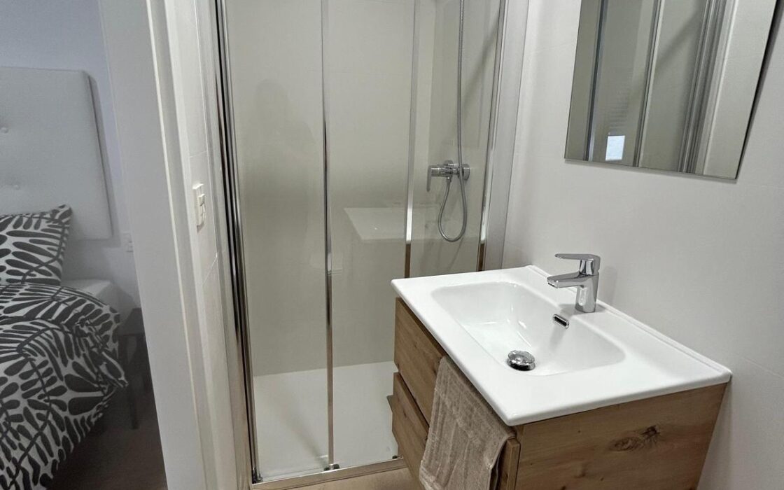 Дом в Бенидорме у моря, 2 спальни, терраса, 175 кв.м