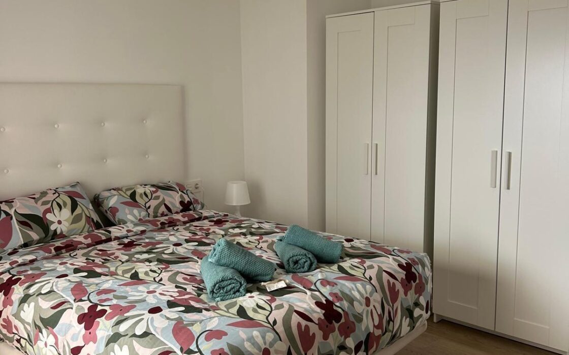 Дом в Бенидорме у моря, 2 спальни, терраса, 175 кв.м