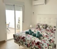 Дом в Бенидорме у моря, 2 спальни, терраса, 175 кв.м