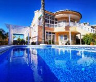 Просторное шале в Орихuela Коста у моря, 256 кв.м, 5 спален