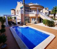 Просторное шале в Орихuela Коста у моря, 256 кв.м, 5 спален