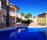 Просторное шале в Орихuela Коста у моря, 256 кв.м, 5 спален