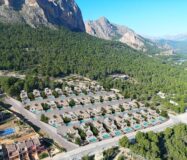 Вілли в Полопі з 3 спальнями та приватним басейном