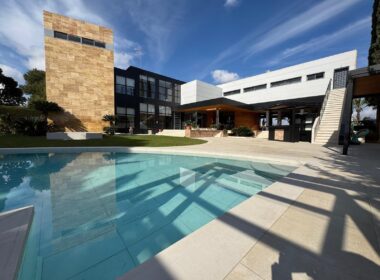 Елітна вілла 847 кв.м у пляжа на Коста Бланці