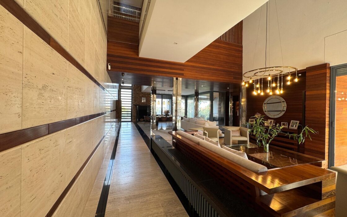 Елітна вілла 847 кв.м у пляжа на Коста Бланці