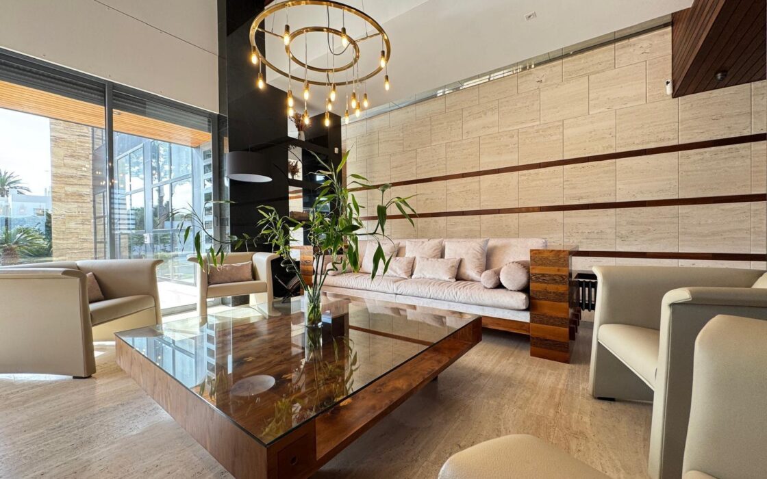 Елітна вілла 847 кв.м у пляжа на Коста Бланці