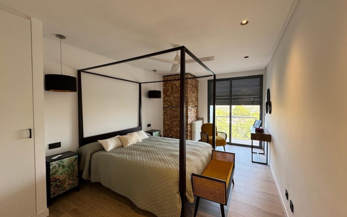 Елітна вілла 847 кв.м у пляжа на Коста Бланці