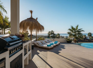 Роскошная резиденция 7 комнат с панорамным видом в Benahavis 1466 кв.м