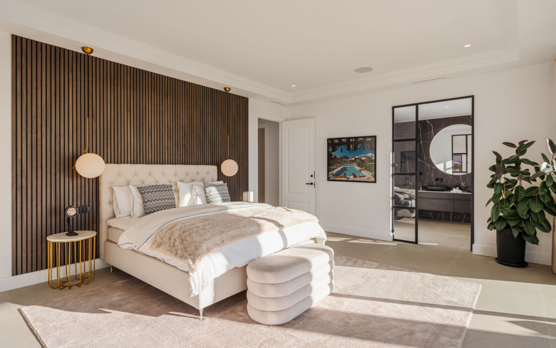 Розкішна резиденція 7 кімнат з панорамним видом в Benahavis 1466 кв.м