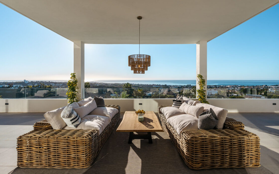 Розкішна резиденція 7 кімнат з панорамним видом в Benahavis 1466 кв.м