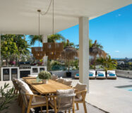 Розкішна резиденція 7 кімнат з панорамним видом в Benahavis 1466 кв.м