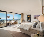 Розкішна резиденція 7 кімнат з панорамним видом в Benahavis 1466 кв.м