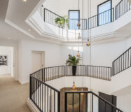 Розкішна резиденція 7 кімнат з панорамним видом в Benahavis 1466 кв.м