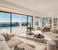 Розкішна резиденція 7 кімнат з панорамним видом в Benahavis 1466 кв.м