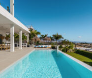 Розкішна резиденція 7 кімнат з панорамним видом в Benahavis 1466 кв.м