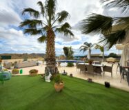 Просторная вилла с бассейном в Хихоне на 3600 кв.м.