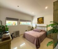 Просторная вилла с бассейном в Хихоне на 3600 кв.м.